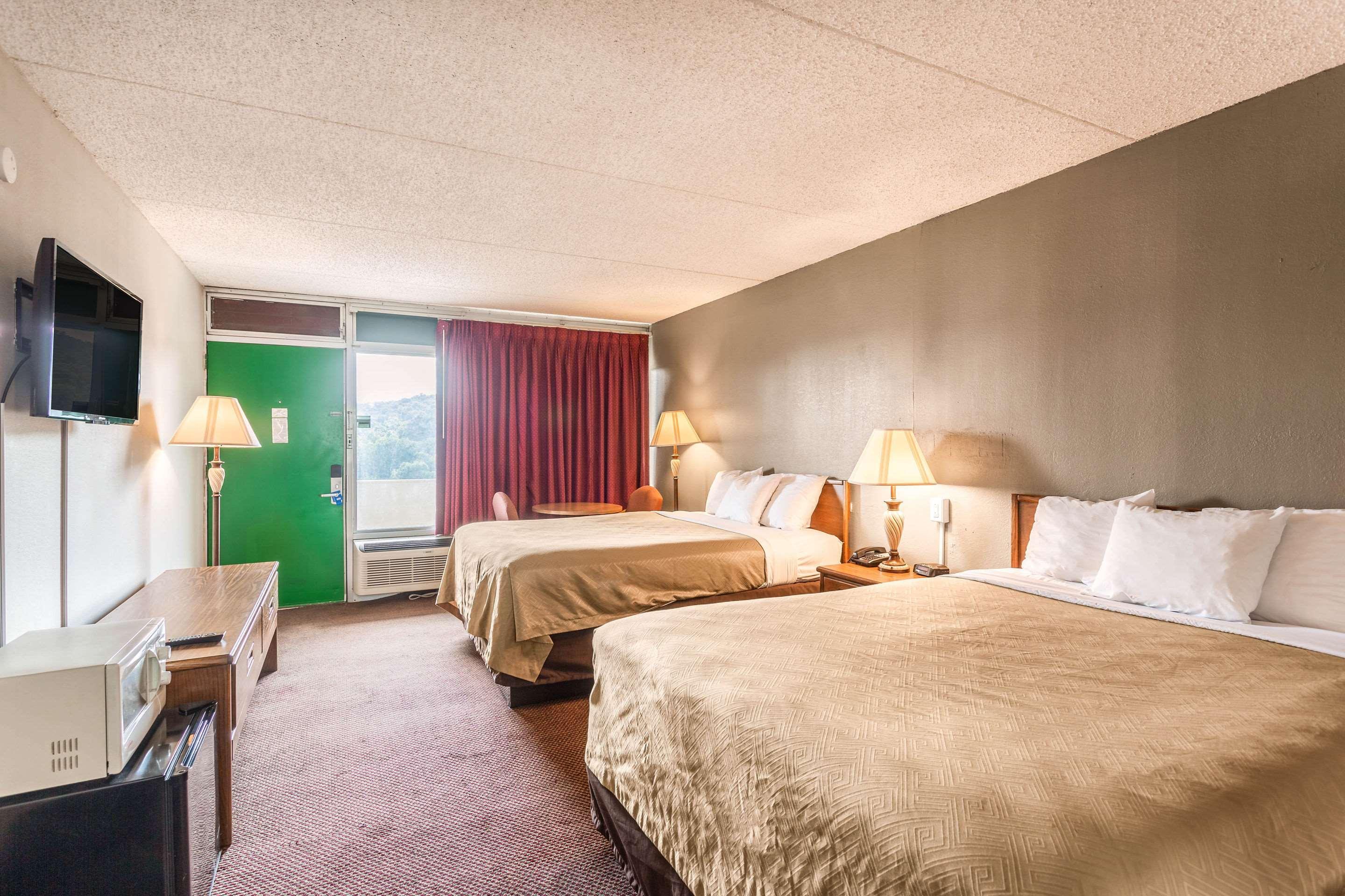 Rodeway Inn Renfro Valley Mount Vernon Екстериор снимка