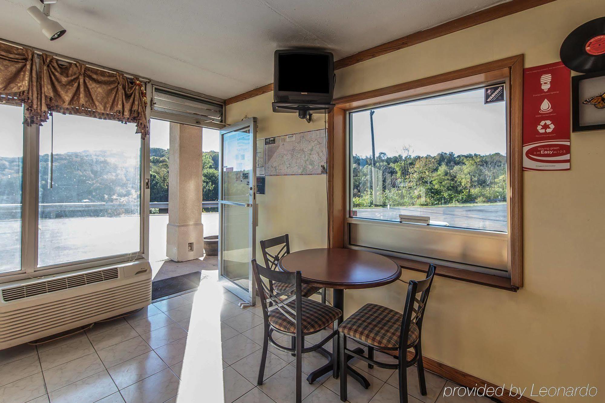 Rodeway Inn Renfro Valley Mount Vernon Екстериор снимка