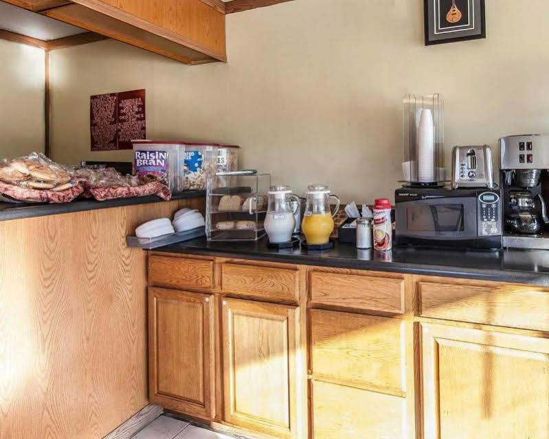 Rodeway Inn Renfro Valley Mount Vernon Екстериор снимка